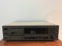 SONY PCM-2700A